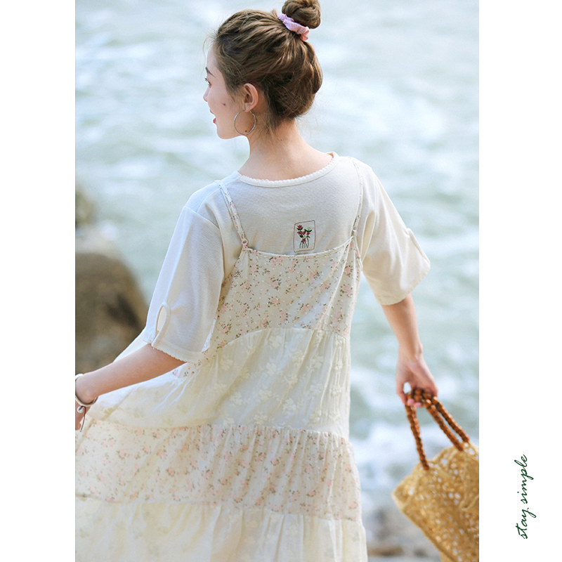 花吉浅色碎花刺绣吊带裙