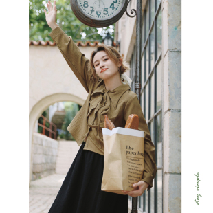 花吉C052咸菜绿色小众设计感立体花朵尖领衬衫 秋衬衣 女2026新款