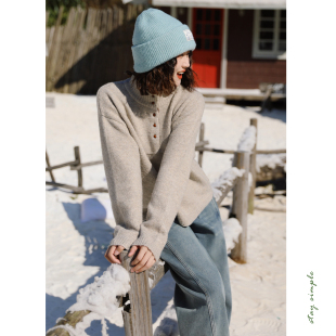 花吉C092燕麦色立领半开襟木扣宽松毛衣女2026新款 秋冬学院风上衣