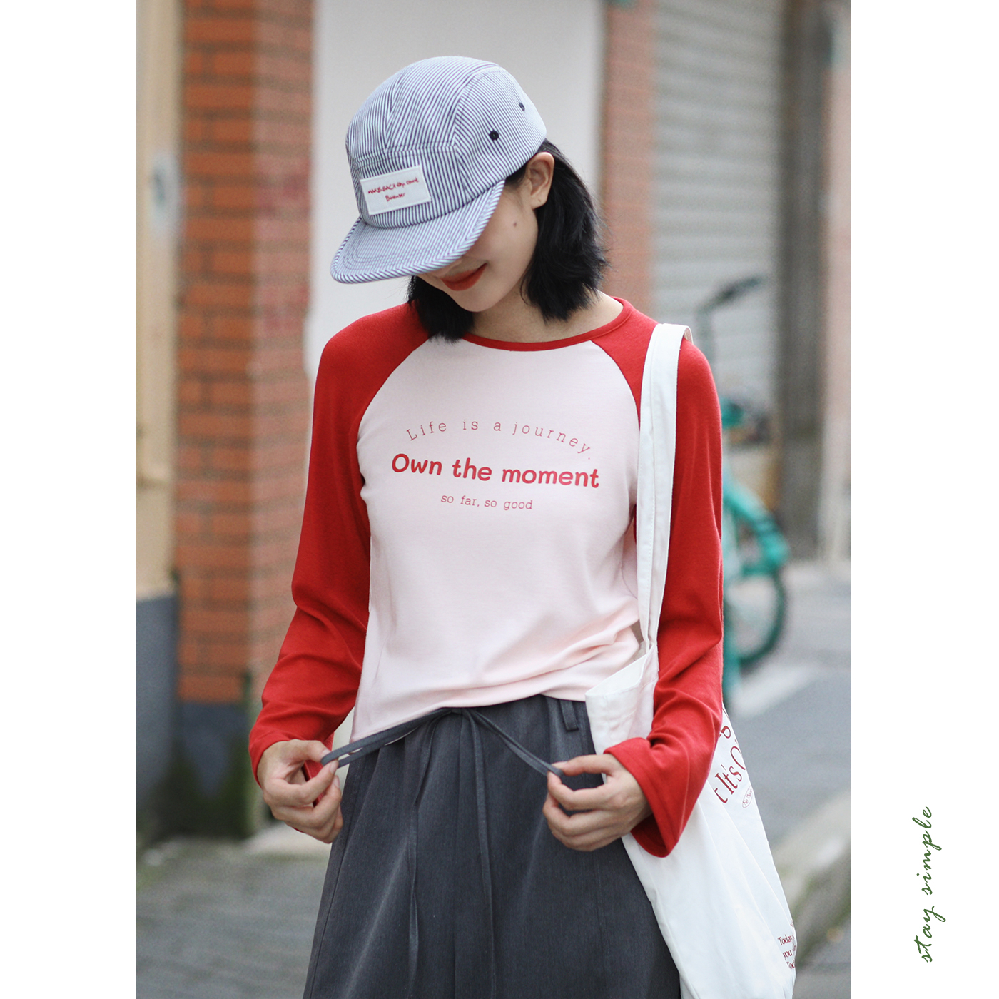 花吉拼色字母印花长袖T恤