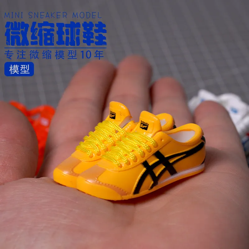 1/6男装运动球鞋人偶兵人鞋李小龙功夫鞋兵人 3D立体模型个性手办