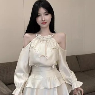 蛋糕半身裙套装 2025秋季 挂脖漏肩上衣 洋气镶钻蝴蝶结喇叭袖 新款
