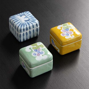现货日本进口手绘彩釉7厘米小瓷盒迷你有盖小碟日式点心可爱食器
