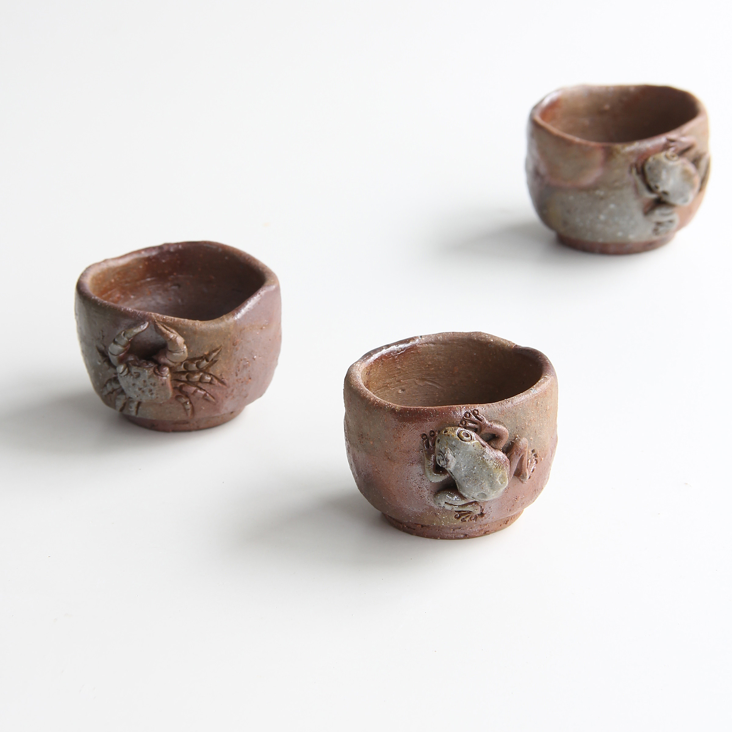 日本備前烧作家手工柴窑青蛙岩蟹粗陶小杯侘寂风茶杯清酒杯木盒装