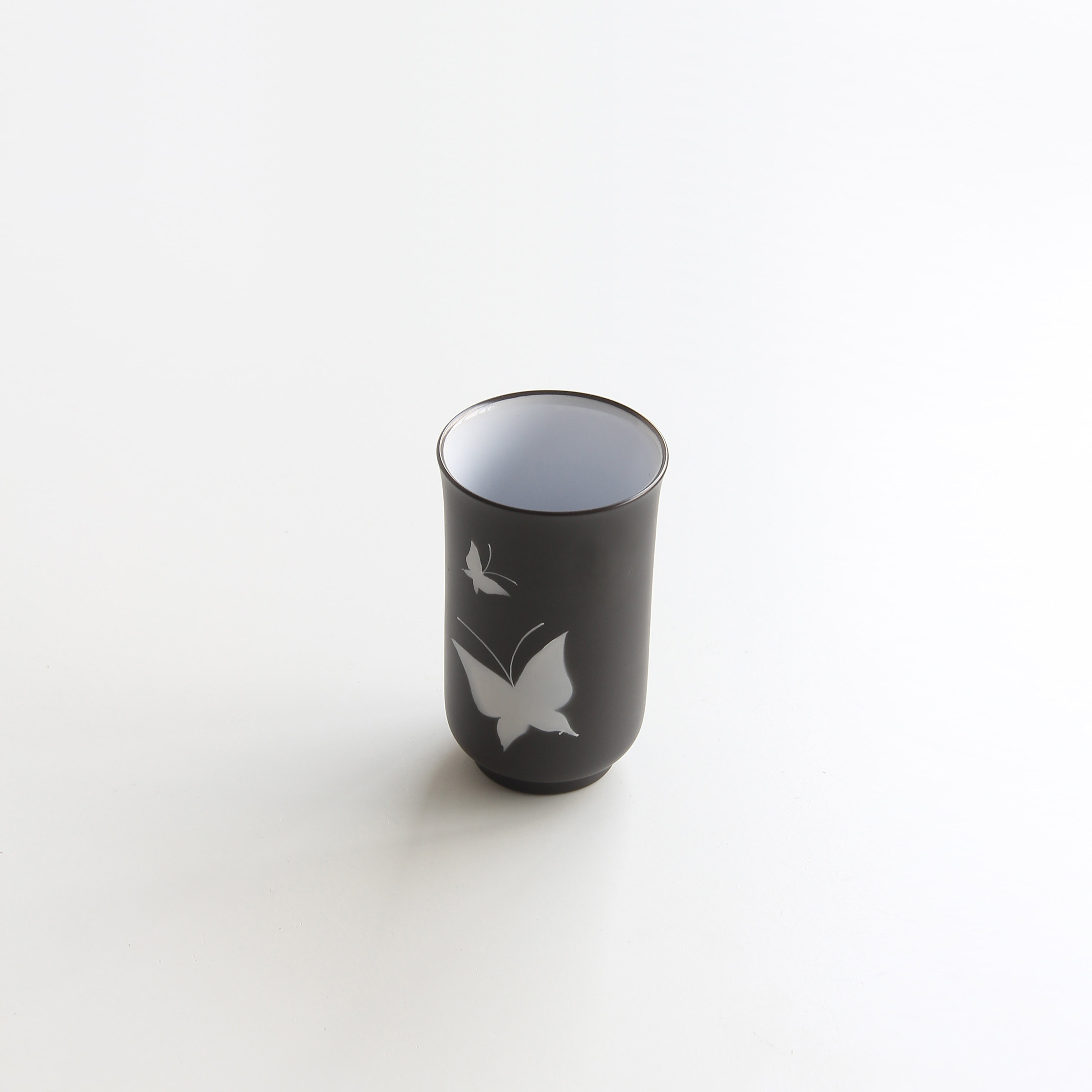 日本常滑烧作家手工黑泥白化妆双蝶纹陶小杯日式茶水杯品茗闻香杯