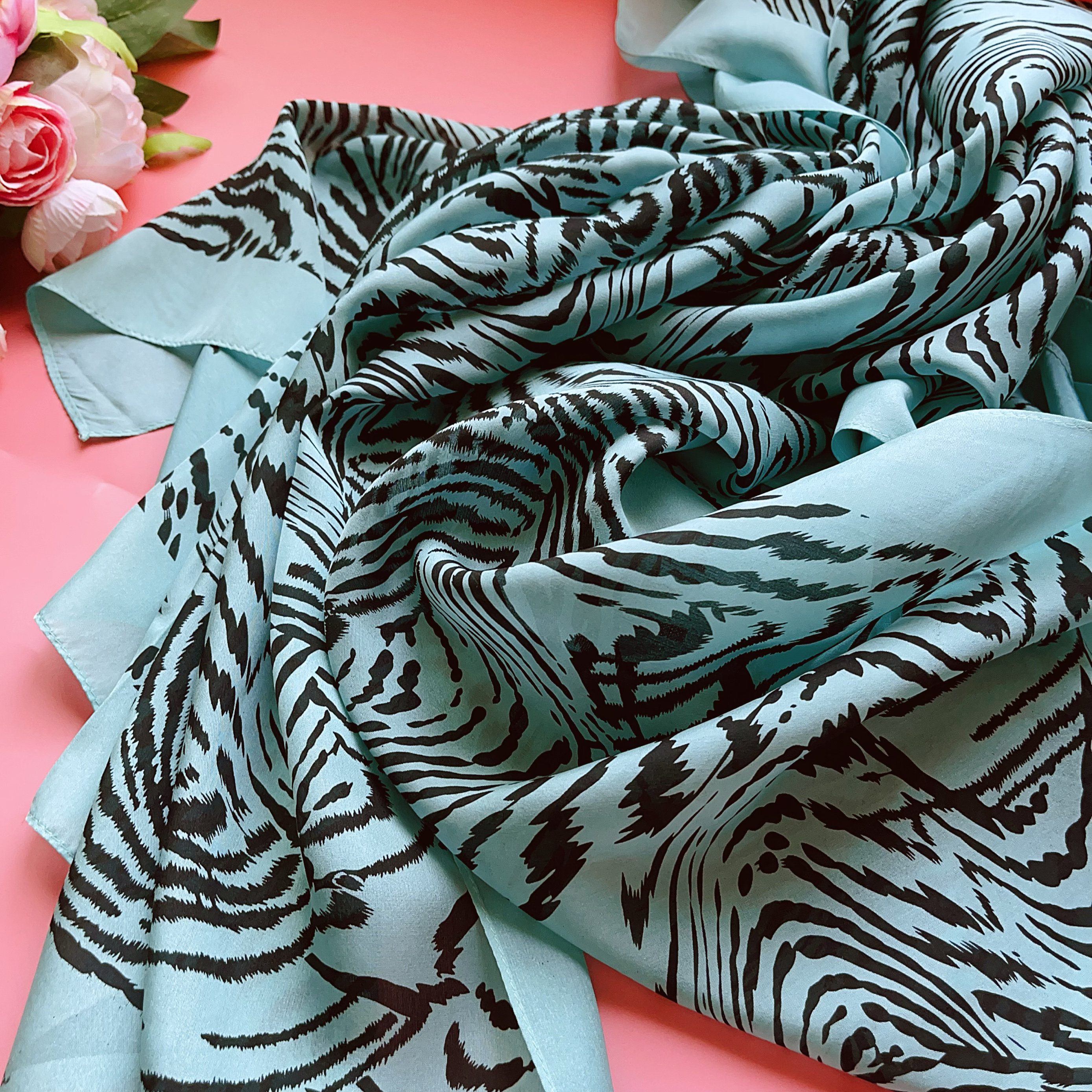 出口高货外搭真丝桑蚕丝欧美风女围巾空调长巾180*90粉蓝色