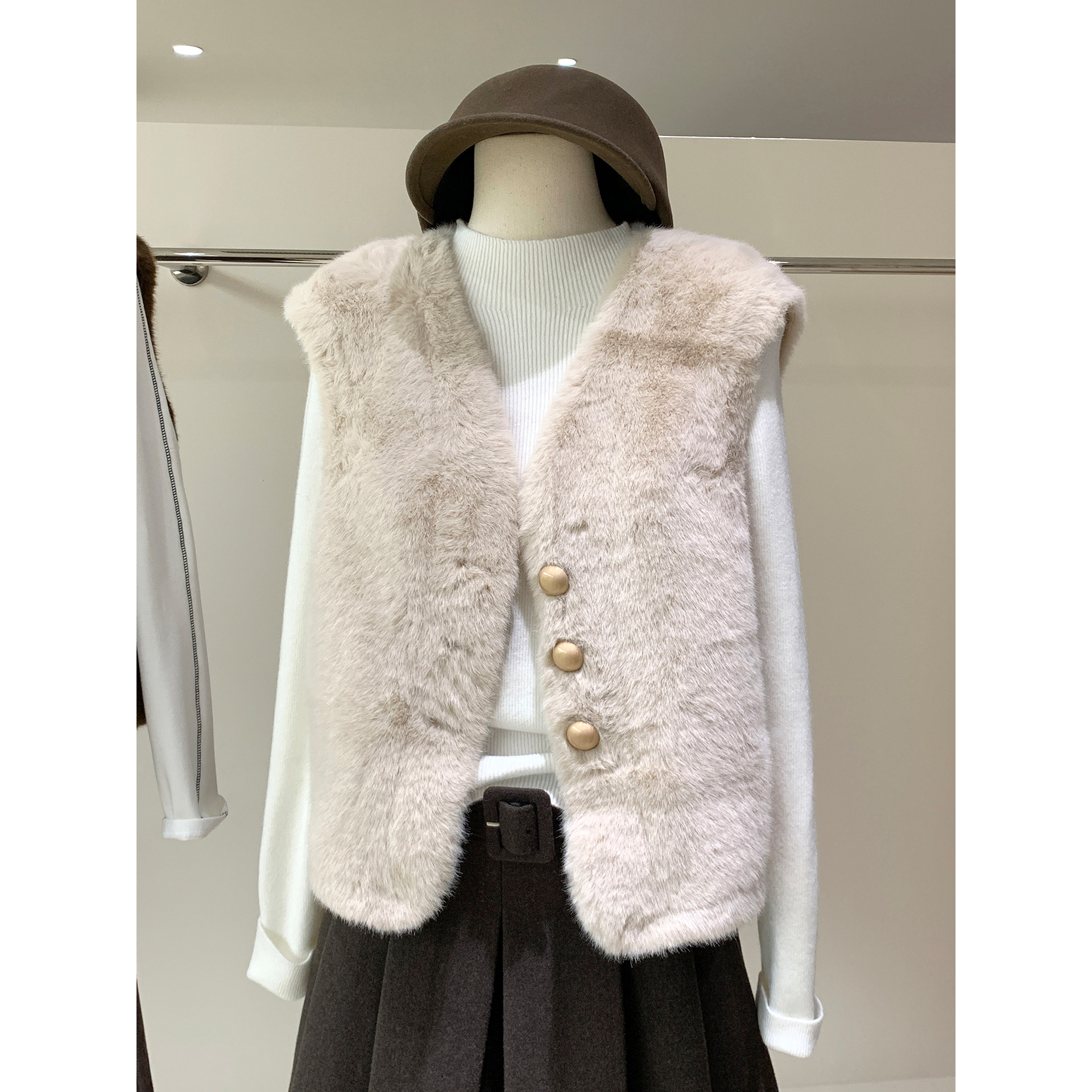 名媛小香风环保皮草马甲外套皮毛一体冬季保暖舒适精致贵气上衣女,女装/女士精品,马夹,淘宝优惠券,粉丝福利购,淘宝优惠卷