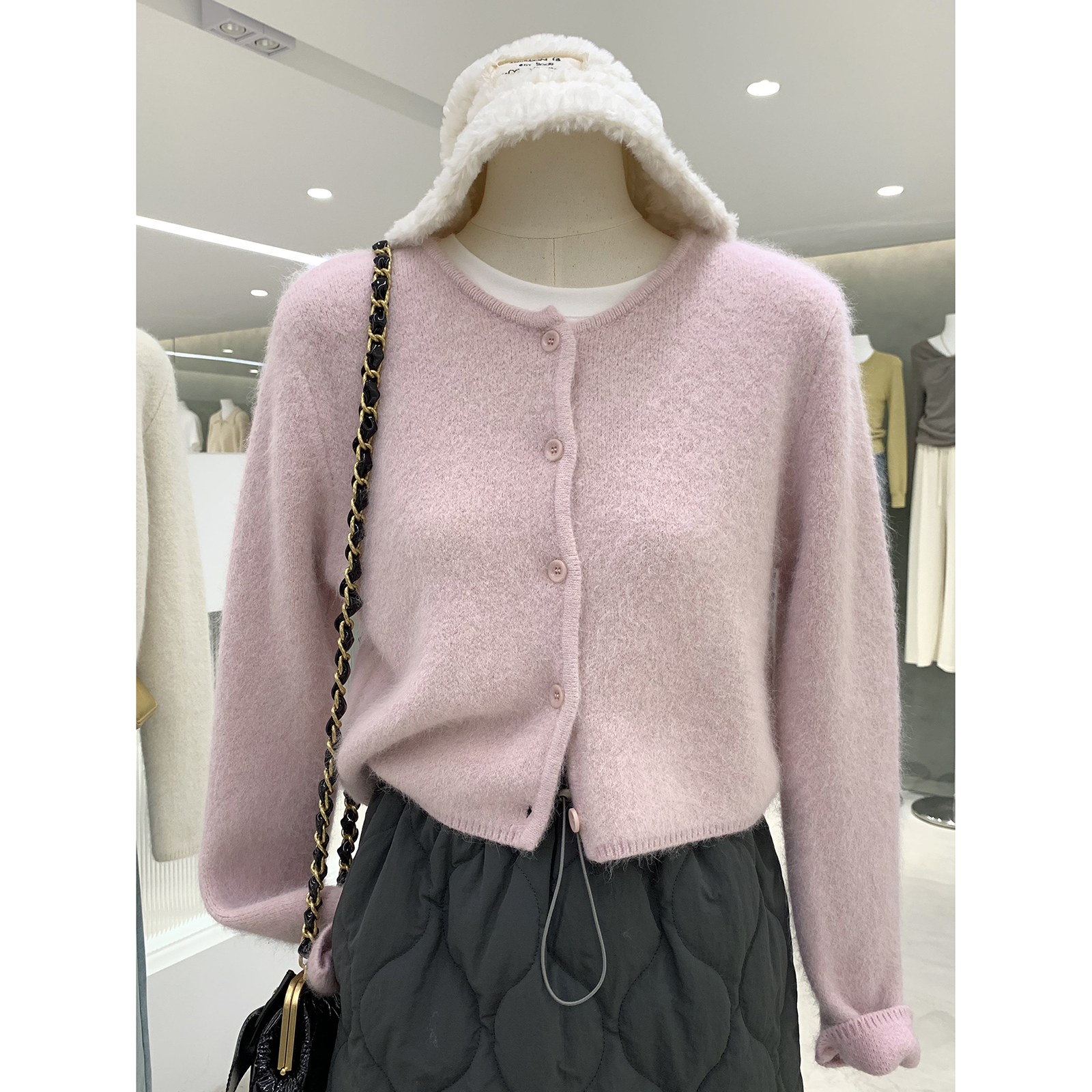 纯色糯米绒小个子短版圆领针织衫