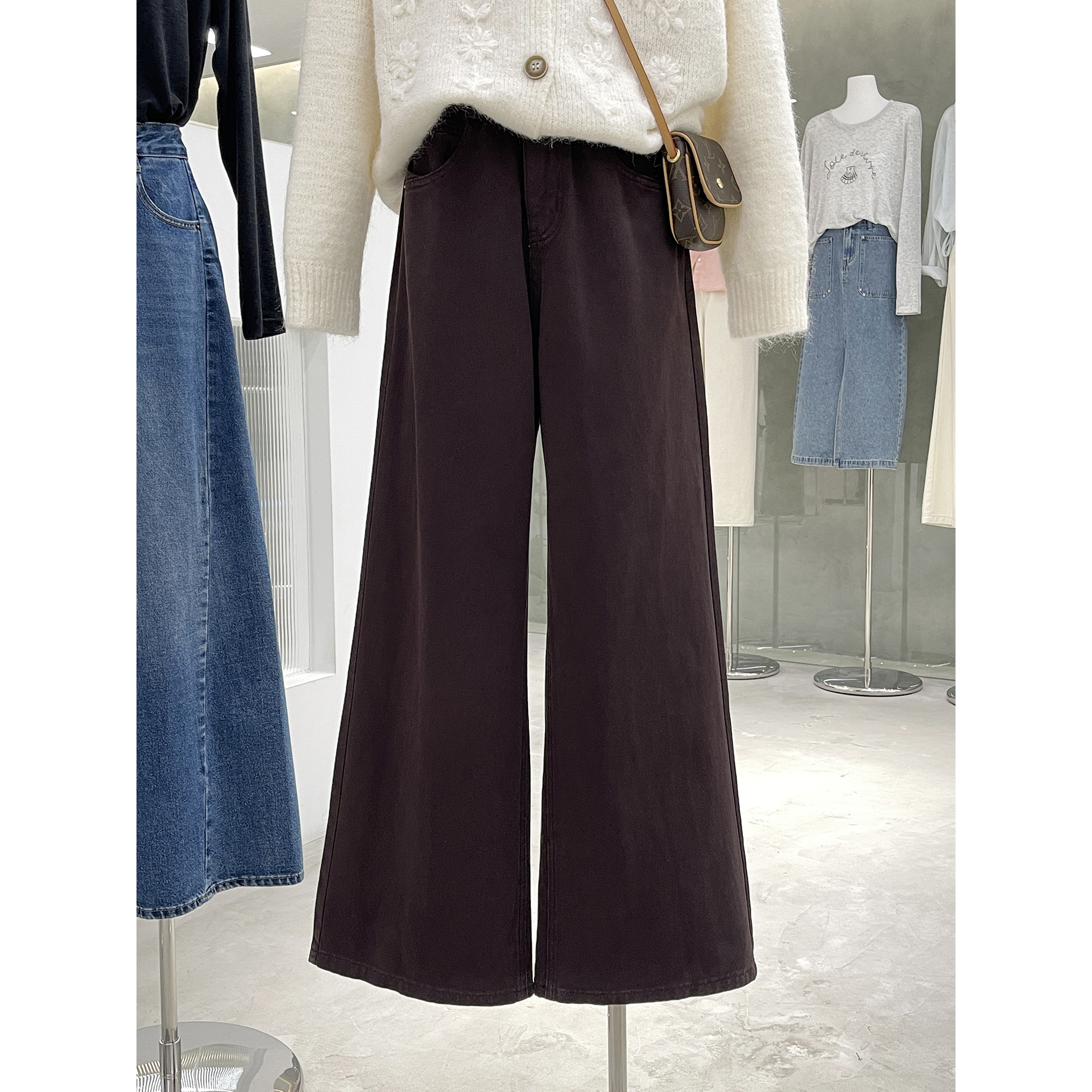 秋冬氛围感咖色宽松直筒牛仔裤