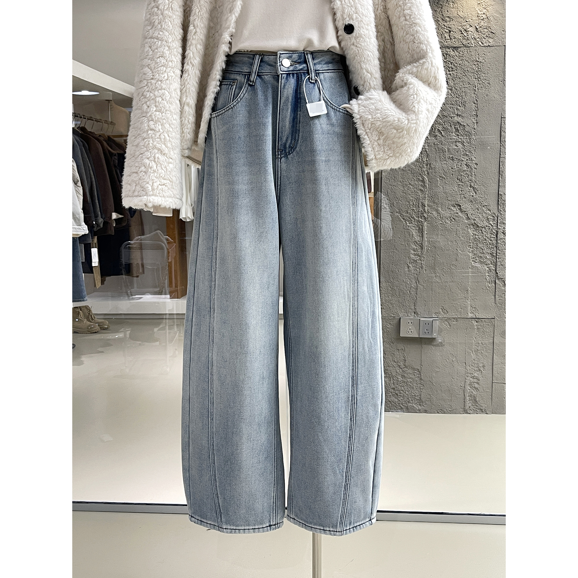 秋冬复合密密绒宽松牛仔弯刀裤女