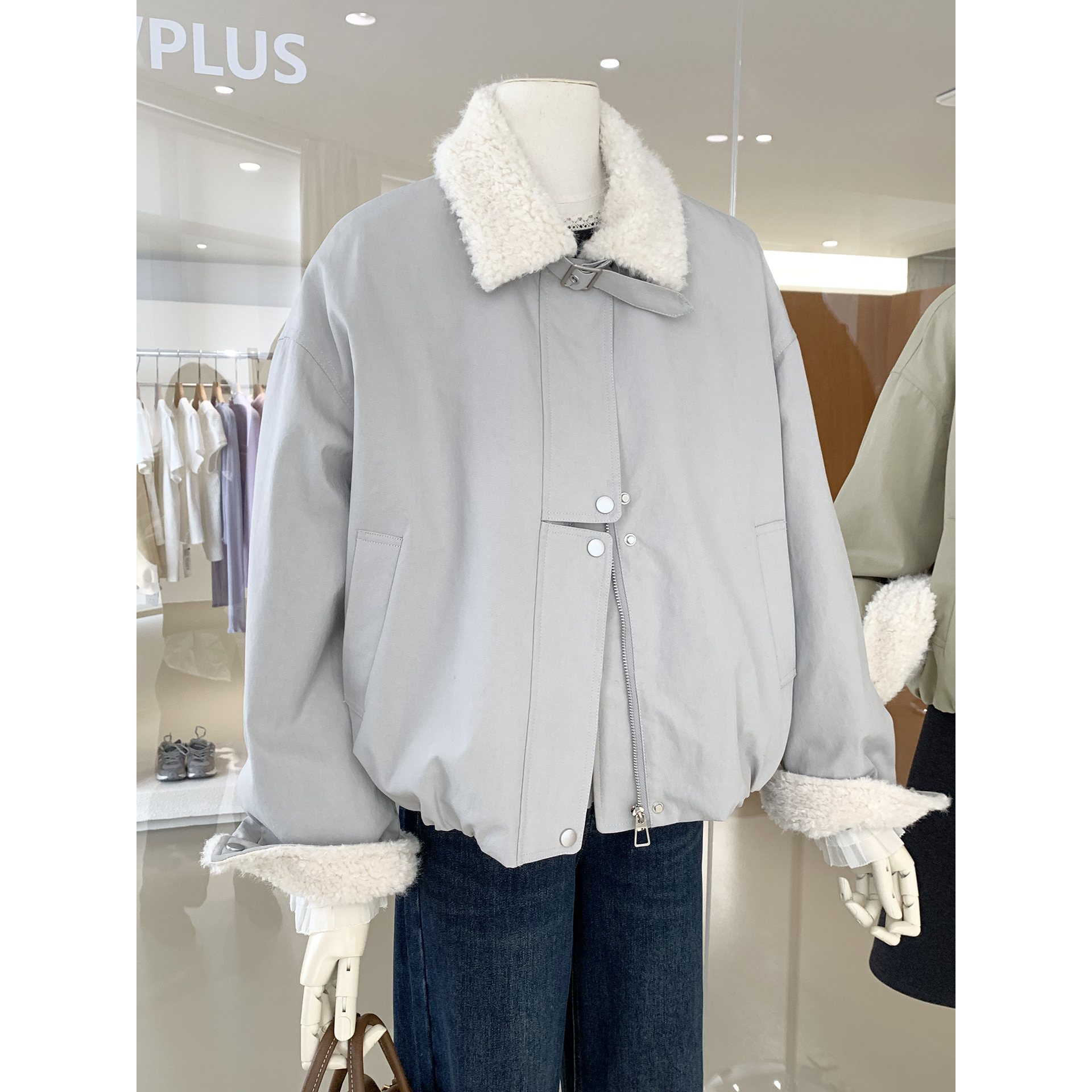 韩里韩气羊羔毛翻领加厚保暖外套