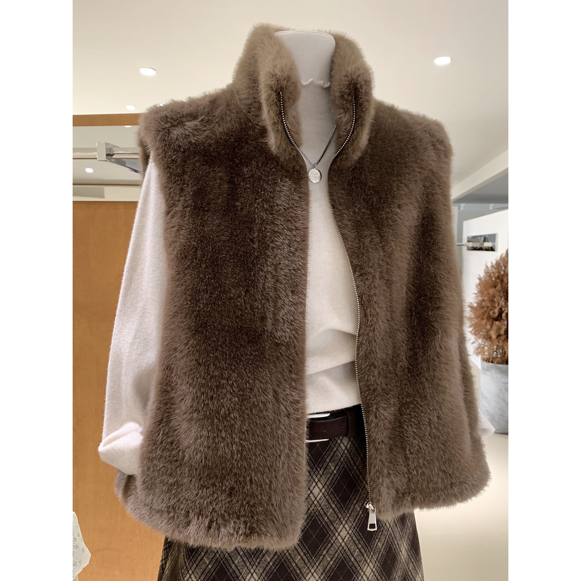 秋冬奢贵感立领拉链环保金貂绒马甲外套皮毛一体保暖舒适百搭上衣,女装/女士精品,马夹,淘宝优惠券,粉丝福利购,淘宝优惠卷