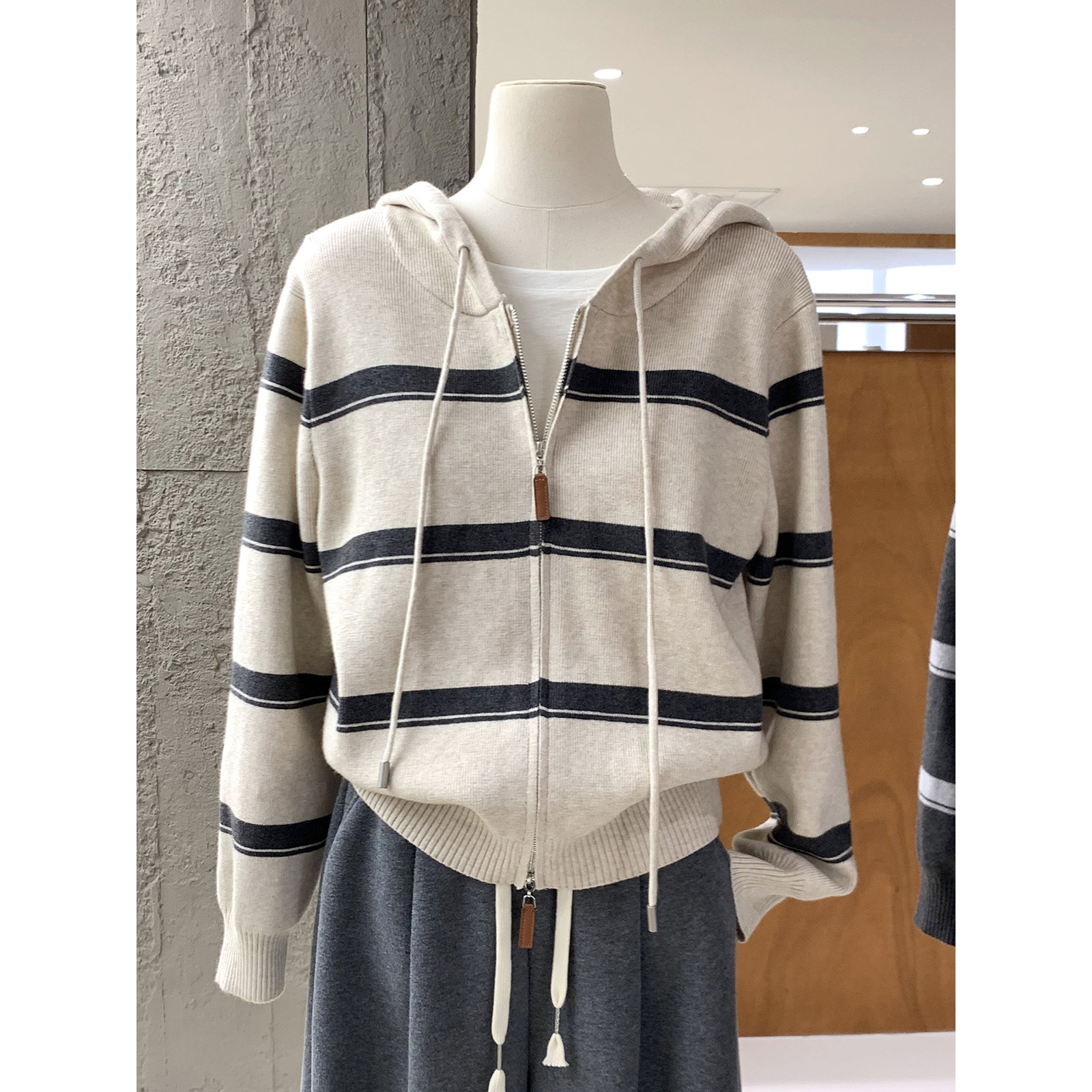 韩版条纹连帽双拉链云感绒针织开衫秋冬款软糯舒适休闲风毛衣外套,女装/女士精品,毛针织衫,淘宝优惠券,粉丝福利购,淘宝优惠卷