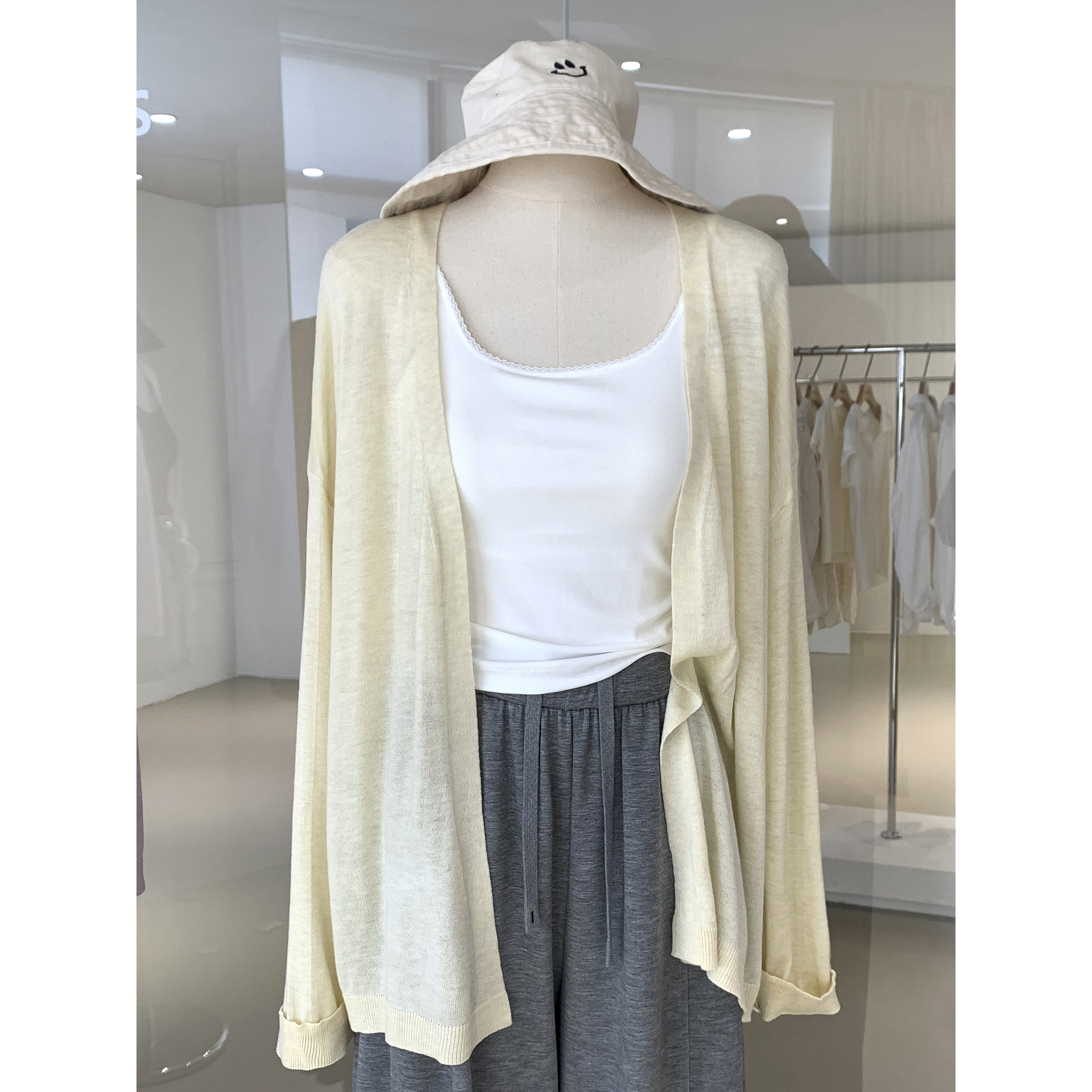 简约温柔风柔软亲肤长袖针织开衫女2026春款防晒空调衫小披肩上衣