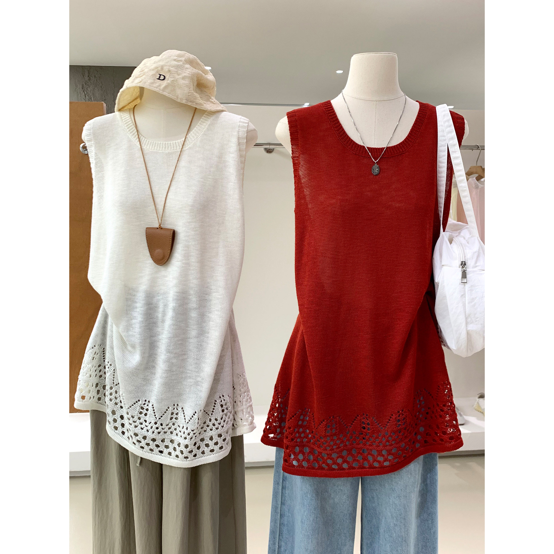 松弛慢人风中长款盖臀无袖针织背心线衫2026夏季甜美镂空花边罩衫