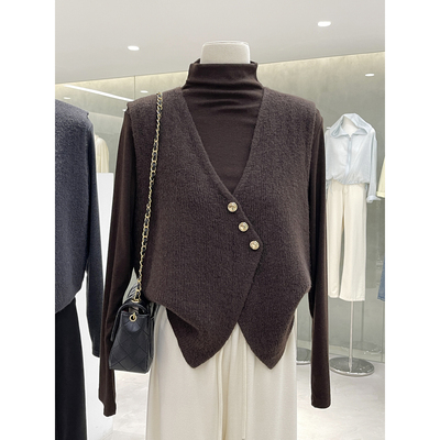 老钱感不规则V领针织马甲+打底衫