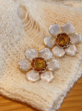 法式珐琅釉黄色半宝石白花朵耳环复古气质秋冬新款百搭耳饰品