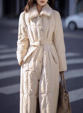 轻奢白色95鹅绒服獭兔毛领长款过膝羽绒服女装新品2024冬季新款