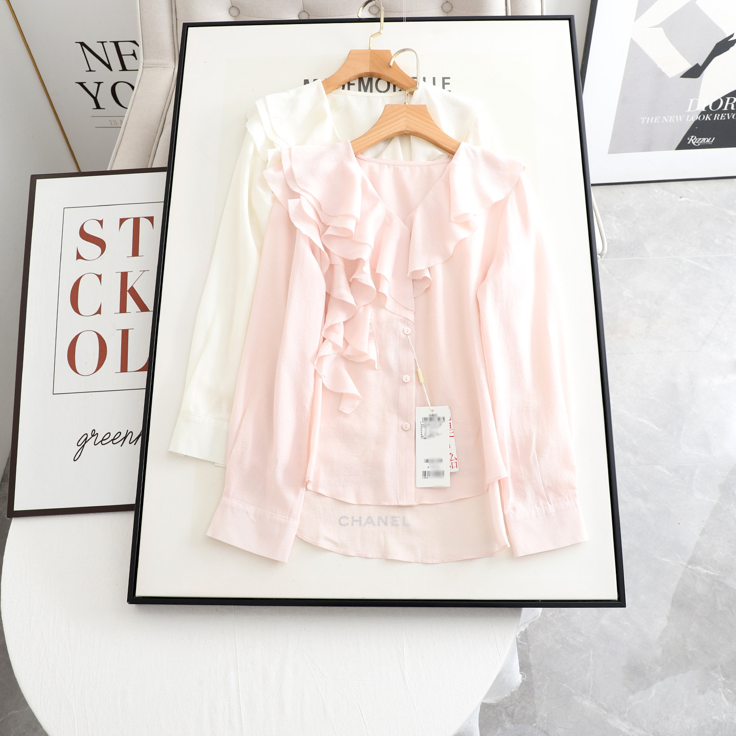 伊系の2026春季新款高级感设计时尚百搭多层荷叶边粉色长袖衬衫女