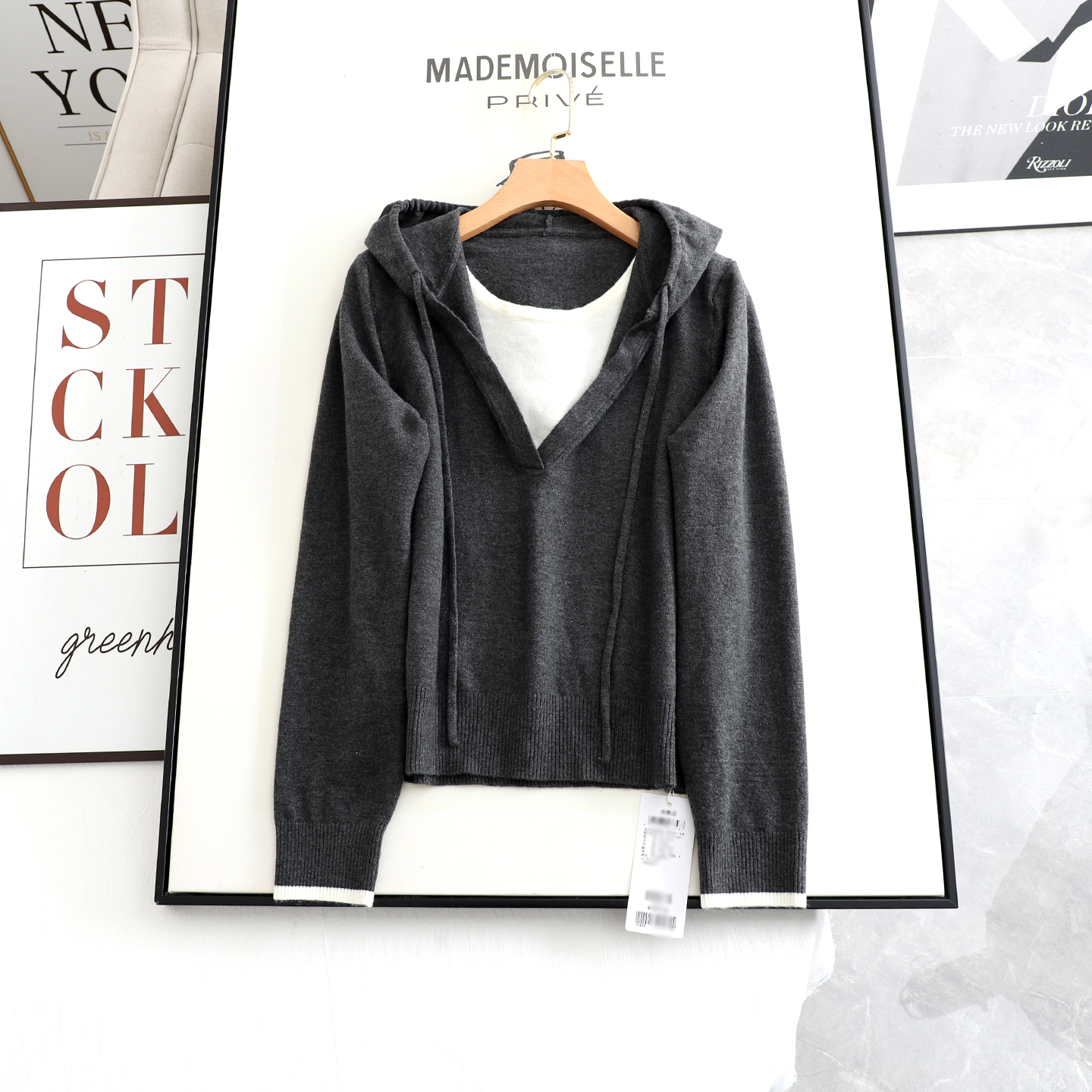 麦系の2025秋冬新款时尚百搭气质显瘦灰色连帽假两件针织衫女上衣