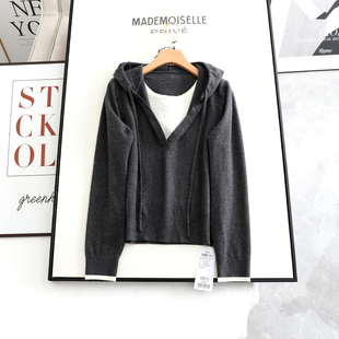 麦系の2025秋冬新款时尚百搭气质显瘦灰色连帽假两件针织衫女上衣