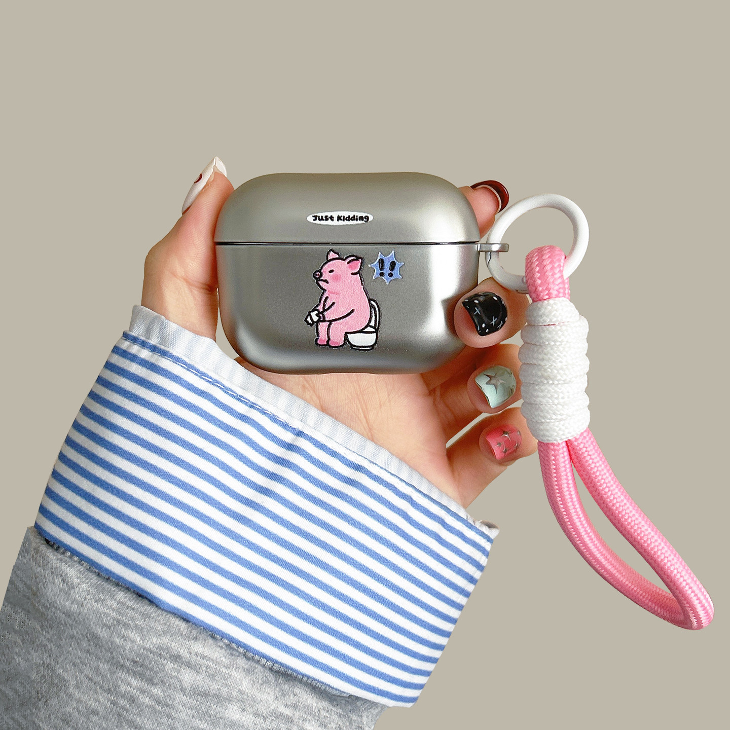 坐便小猪airpodspro3保护套图片