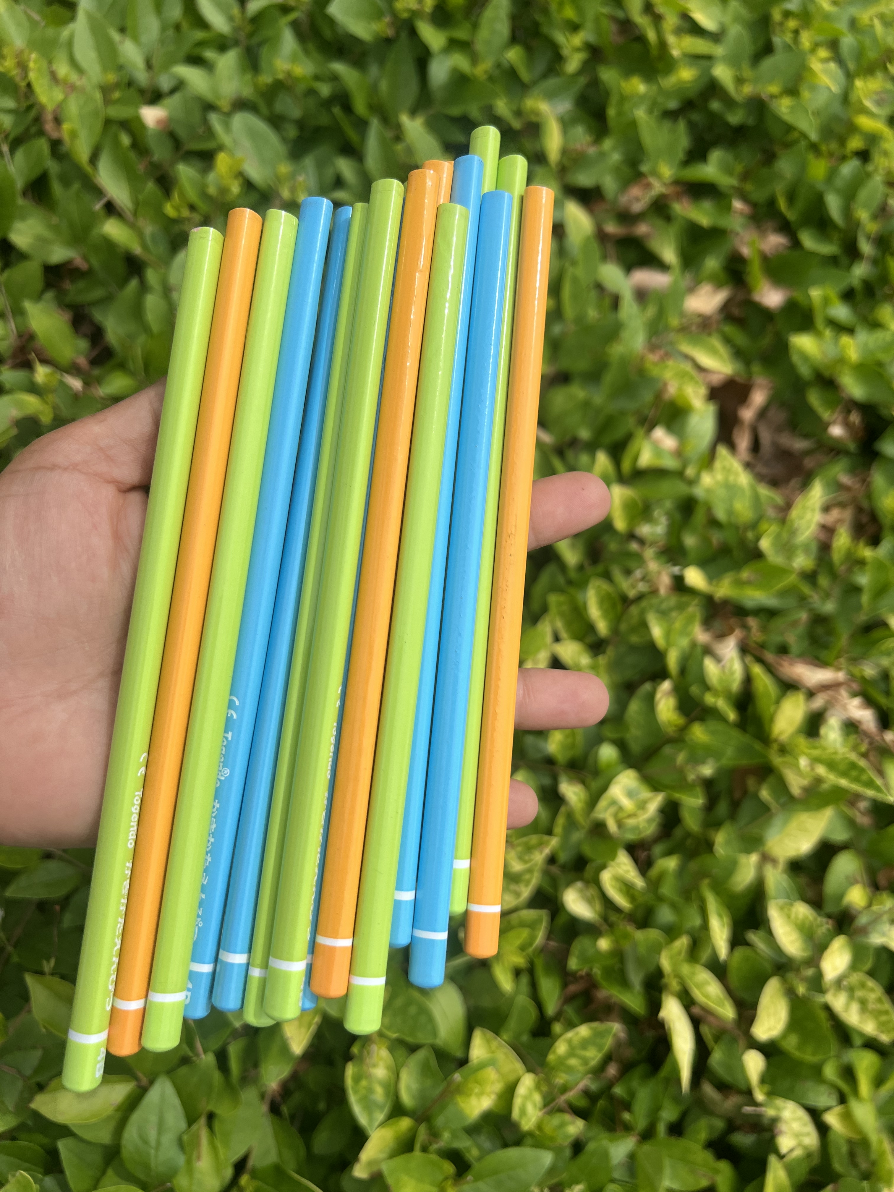 日本进口铅芯小学生黑色石墨写字铅笔/自动铅笔