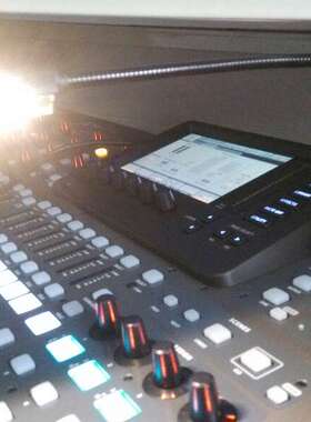 X32 M32 LC5 迈达斯midas声艺/艾伦赫塞专业数字调音台灯光控台灯