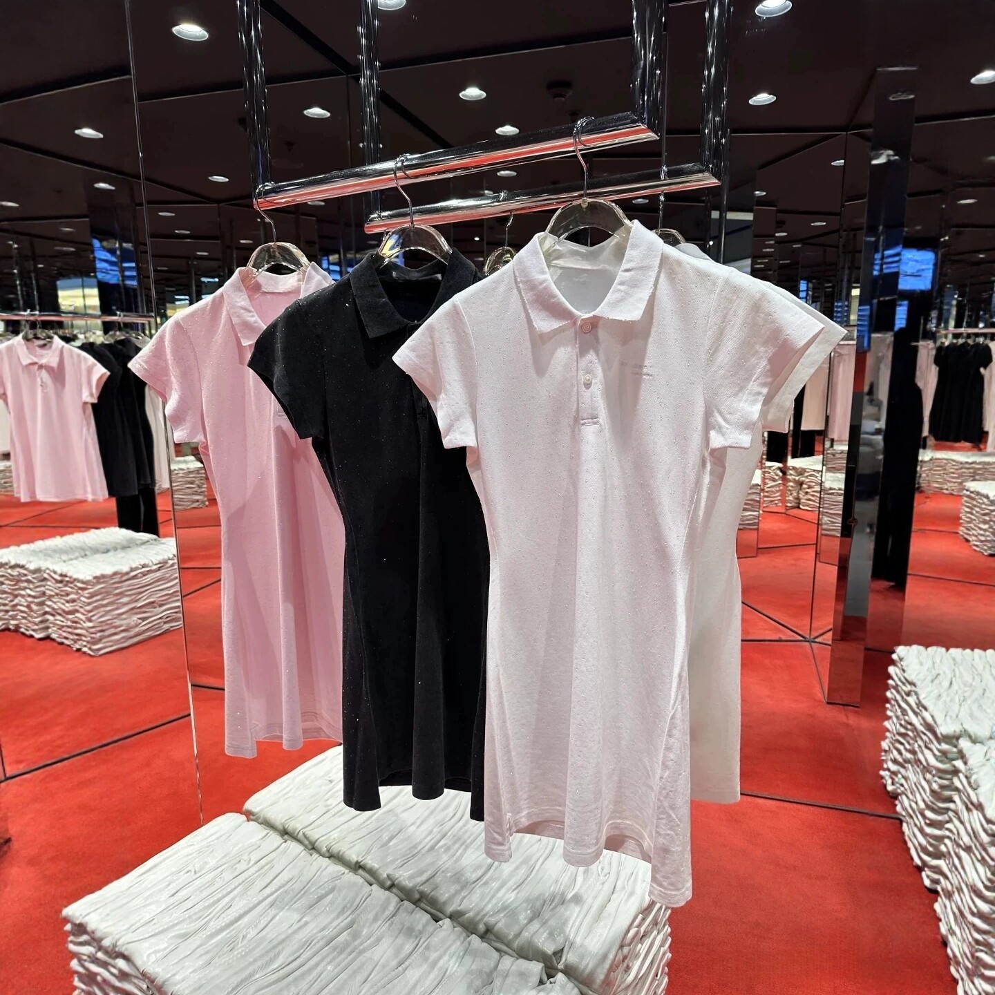 大王烫钻POLO领短袖显瘦连衣裙女