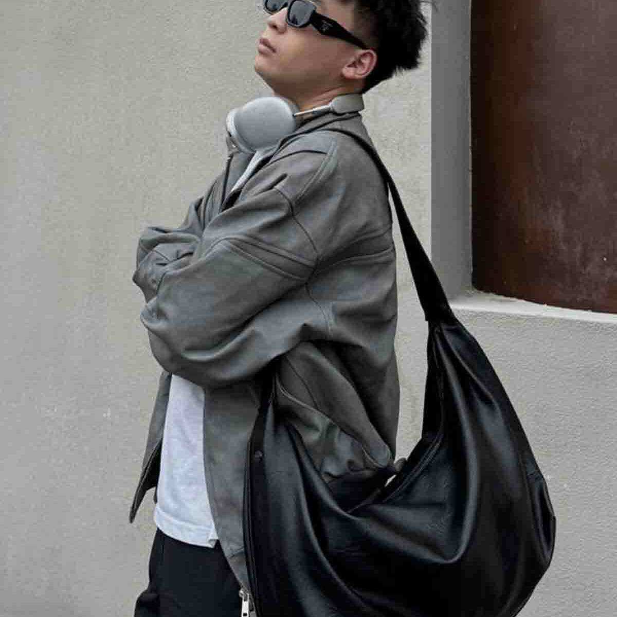 香港IT HKins高级复古感休闲单肩斜挎托特通勤包男大容量饺子包女