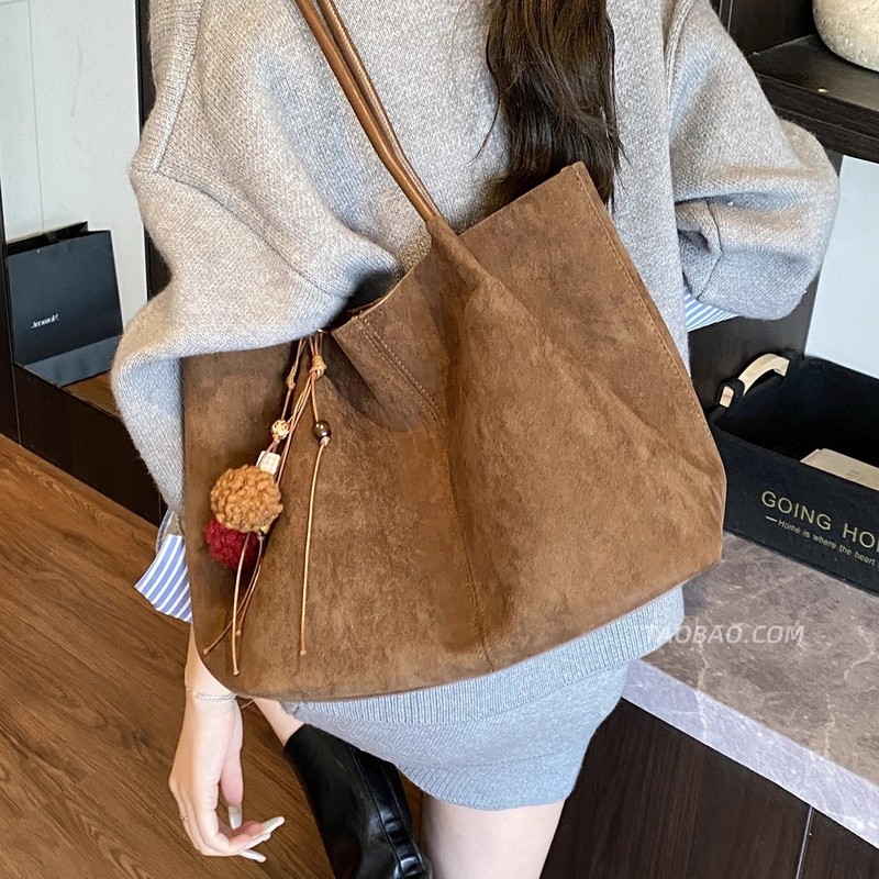 MK DA女包2025秋冬新款休闲简约大容量手提包复古通勤腋下托特包
