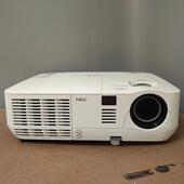 NEC V300X 二手投影机3000流明白天直投高清高亮HDMI家用办公培训
