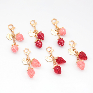 日本进口 双草莓钥匙扣 心形吊饰 草莓挂件 包包钥匙挂饰