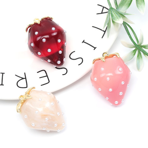 日本进口通透红粉草莓树脂吊坠
