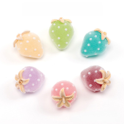 日本进口秋冬植绒草莓吊坠配件