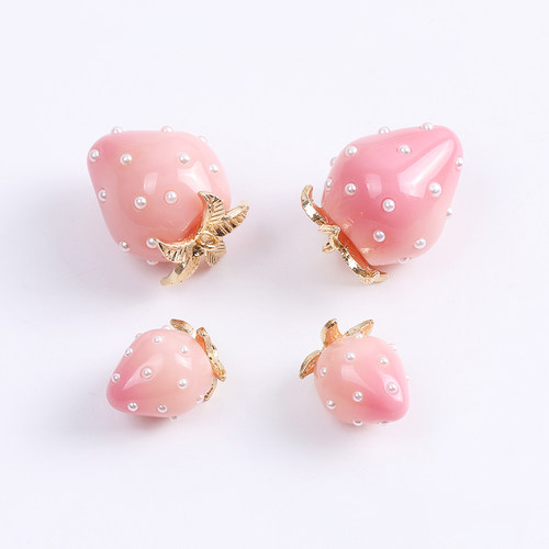 日本进口日系粉色草莓树脂吊坠