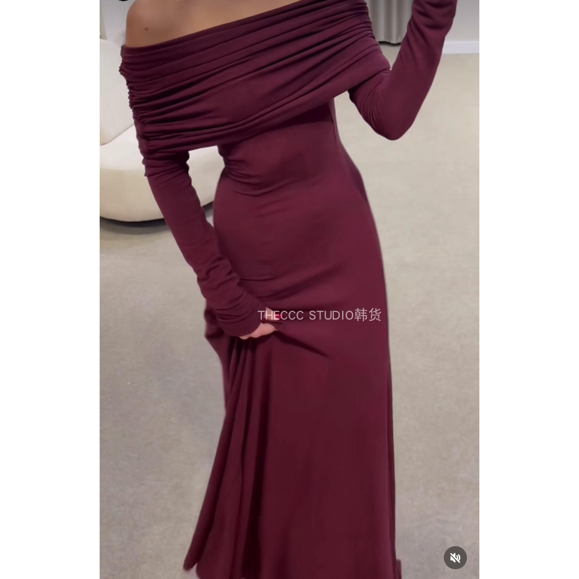 韩货代购25秋冬 高级感性感一字领长袖褶皱长款拖地礼服裙连衣裙