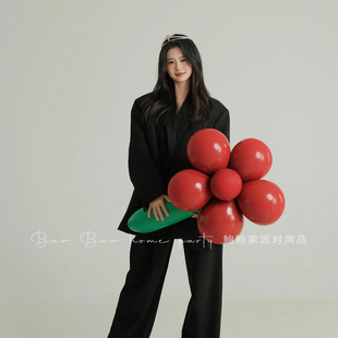 小红书红色系巨型花朵气球生日写真拍照道具情人节礼物氛围装饰
