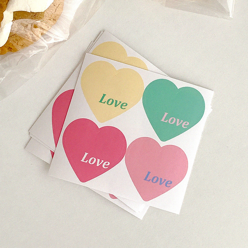 80枚彩色莫兰迪心形不干胶装饰贴纸diy情人节礼物鲜花烘焙包装贴