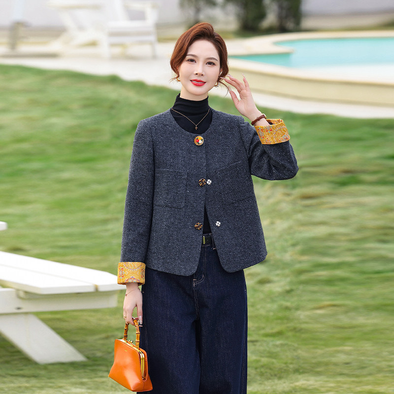 小香风羊毛呢短外套妈妈装