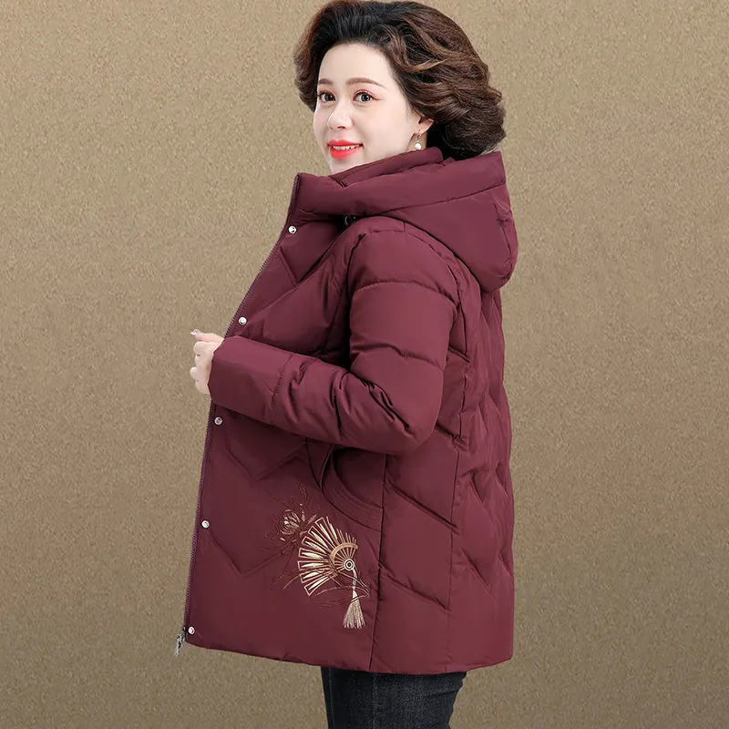 妈妈装加厚连帽刺绣中长棉服