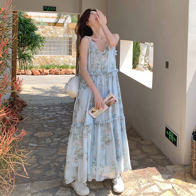 小清新淡蓝色碎花雪纺吊带连衣裙女夏2025新款法式绝美长裙到脚踝,女装连衣裙,芭图娜