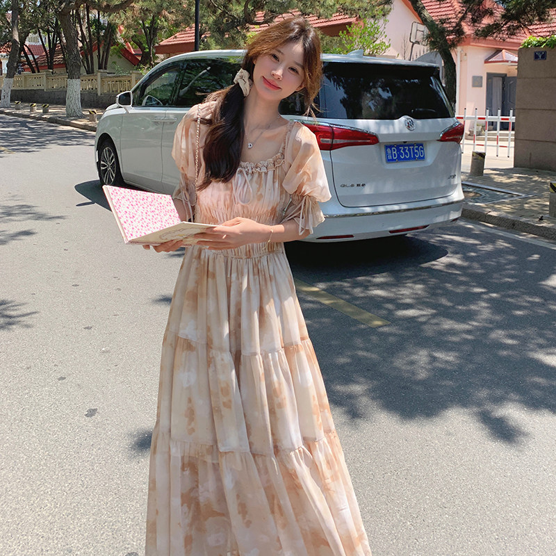 法式温柔风方领碎花连衣裙女2025夏季新款韩版收腰显瘦桔梗长裙子,女装连衣裙,芭图娜