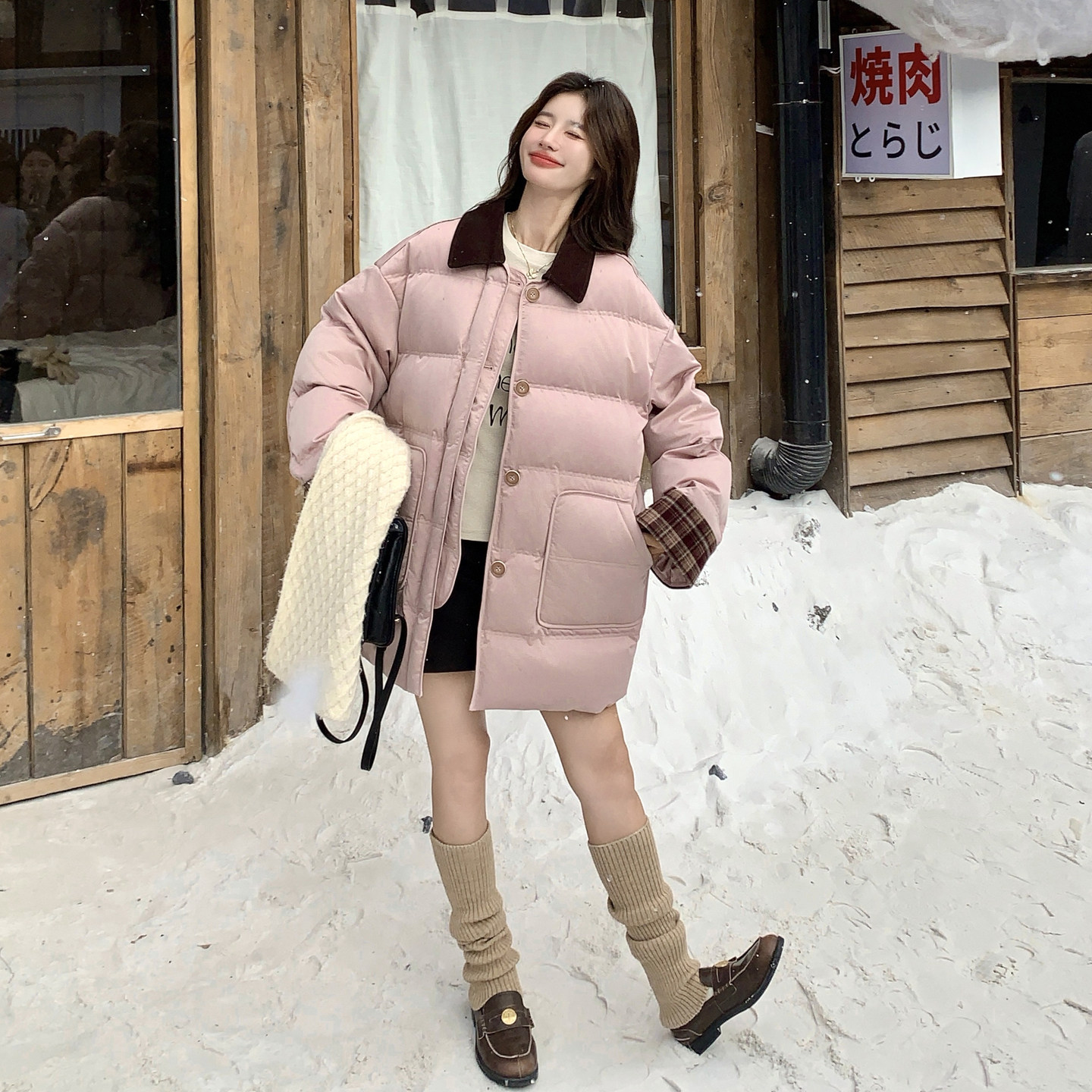 现货主推款！90白鸭绒粉撞色中长款羽绒服B260-5366-P365K498,女装羽绒服,芭图娜