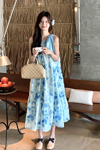 夏日漂亮印花蝴蝶蓝色连衣裙女2025新款海岛度假无袖清冷气质长裙图片