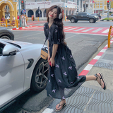 茶歇法式v领碎花连衣裙女夏2025新款气质绝美高级感收腰雪纺长裙，女装连衣裙，芭图娜