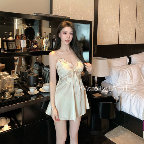 LAria月下白茶 冰丝吊带睡裙性感夏季2026新款睡衣女纯欲风家居服