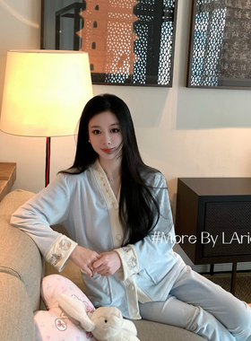 LAria斑斓蝴蝶 蓝色睡衣女秋款2026新款海岛绒秋冬款纯欲风家居服