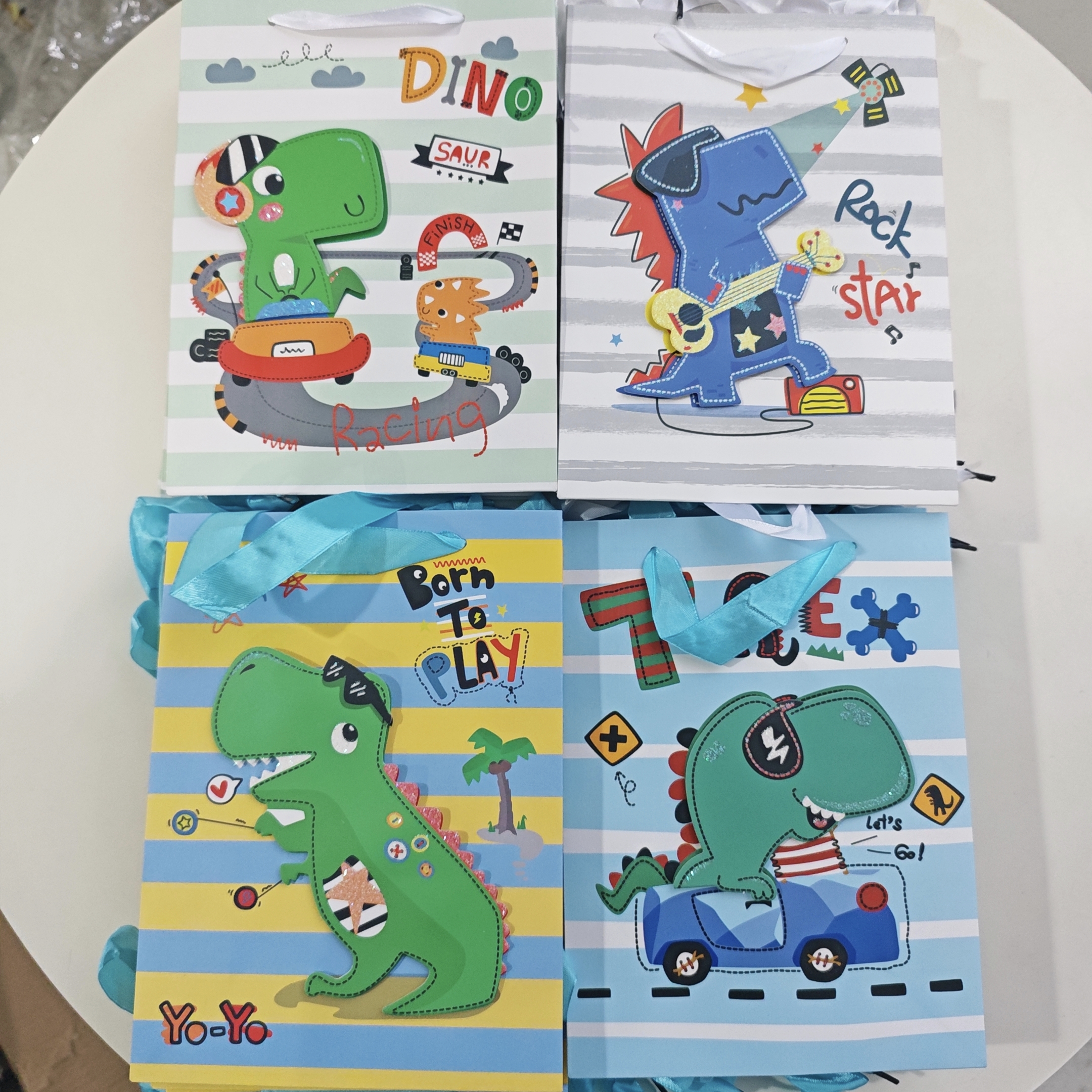 外贸立体卡通礼品袋包装纸袋子 手提袋 12个 A5 和A4 13-1