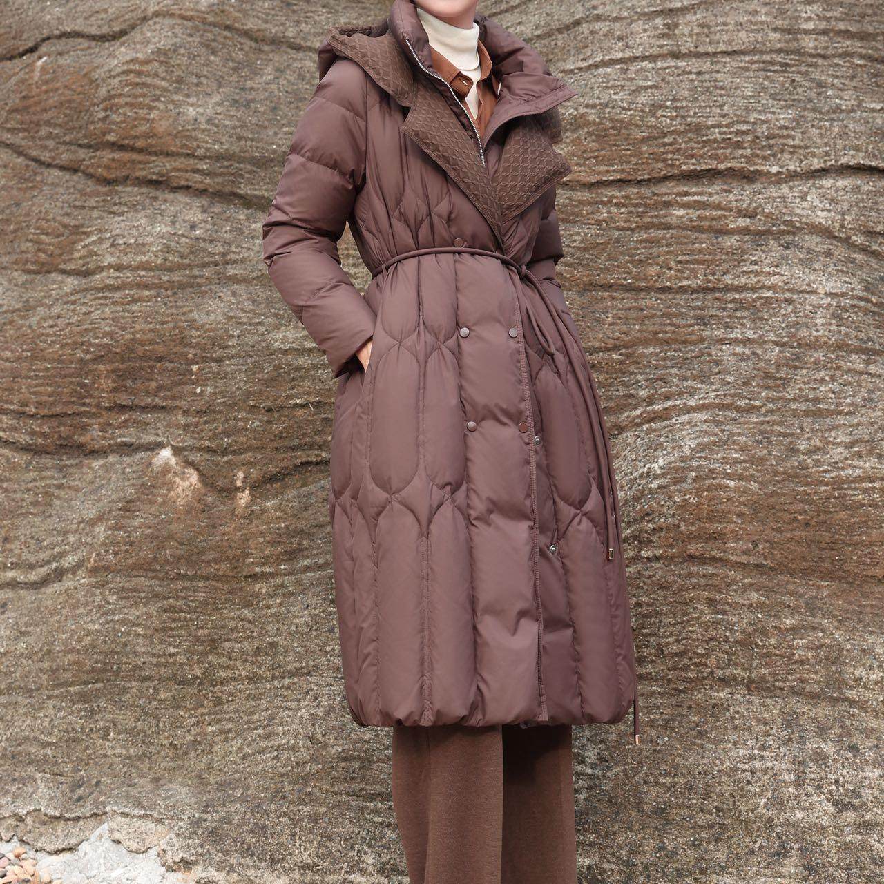 【花花推荐】新款原创修身显瘦高端90绒羽绒服 1370